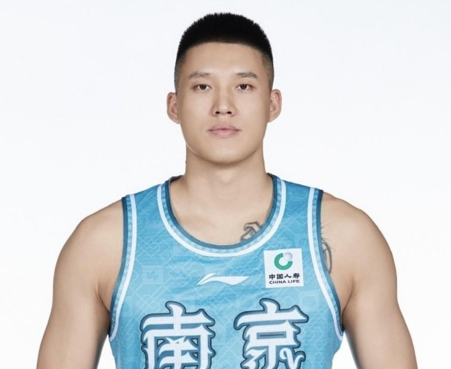 九游体育篮球赛事-媒体人：曾繁日与吉林男篮已达成共识，11月窗口期有望加盟